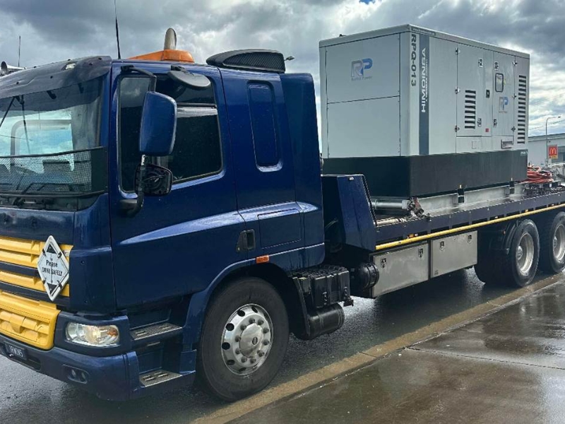 11 tonne tilt tray | Irwin Logistics